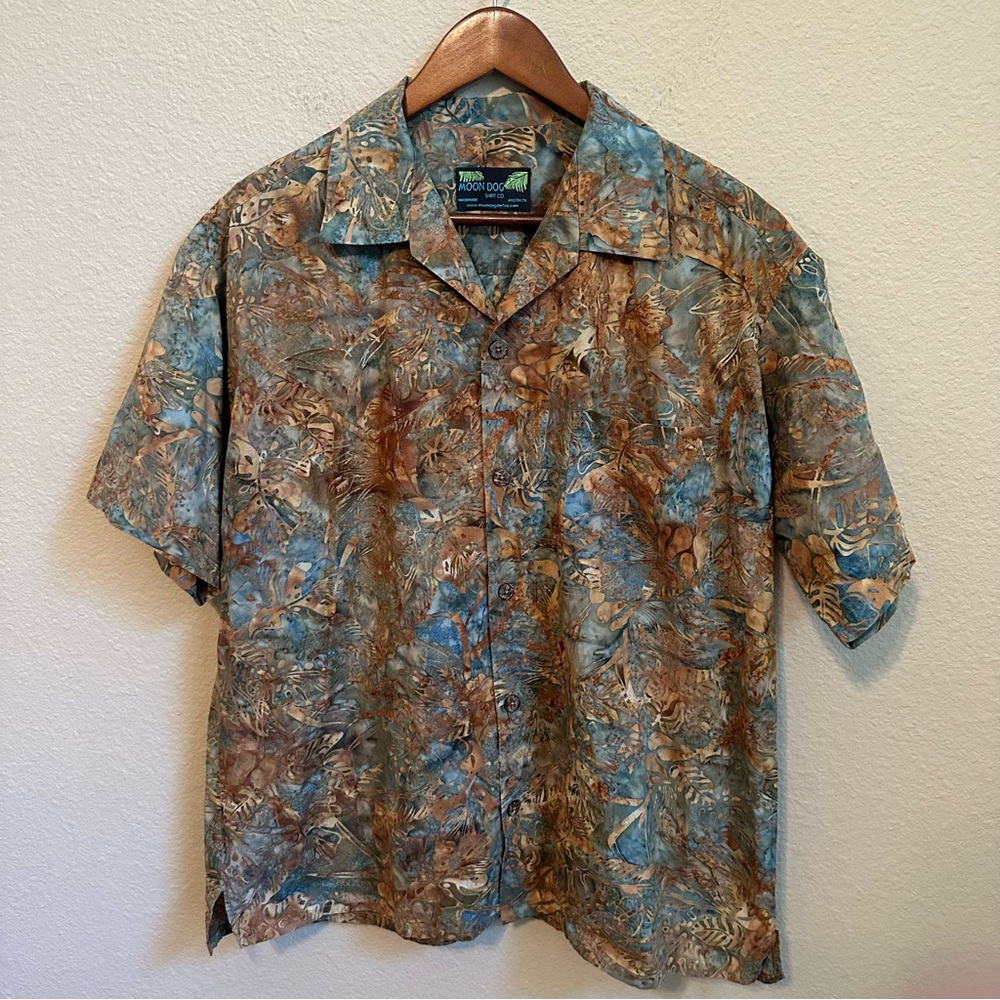 Moon Dog Shirt Company Floral Hawaiian Shirt